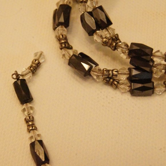 Magnetic Wrap Bracelet Black and silver beads 36" - Picture 4 of 12
